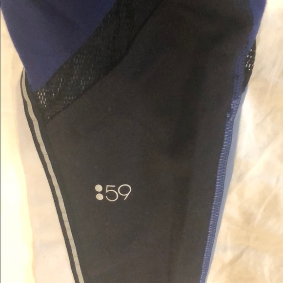 Black Splits59 Leggings in size medium - Picture 4 of 6